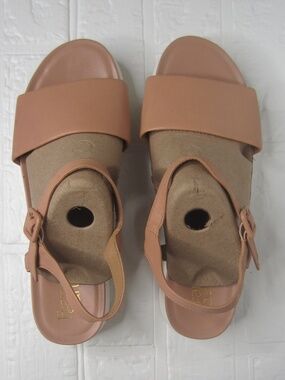 Franco Sarto Karlene Tan and White Platform Sandals - Size 9.5